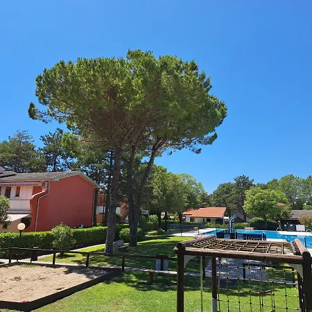 Adriella Apartments Bibione Exterior photo