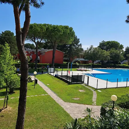 Adriella Apartments Bibione Exterior photo