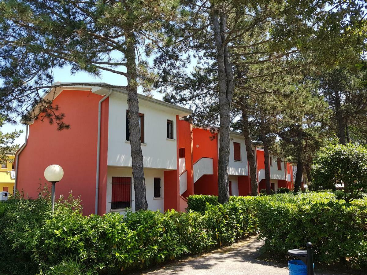 Adriella * Bibione